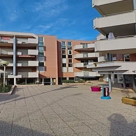 - 2 Pers, 24 M2, 1/0